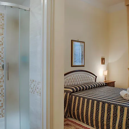 Pensión Armonia All'opera 4*